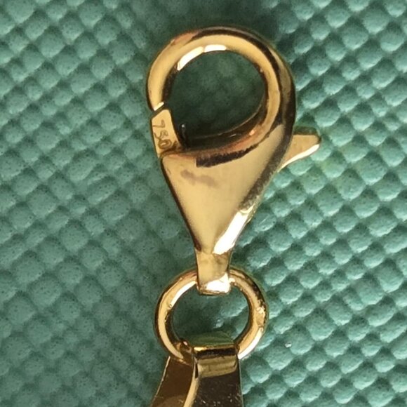 18k gold bracelet with mutiple heart charms Part 1 - Picture 6 of 13